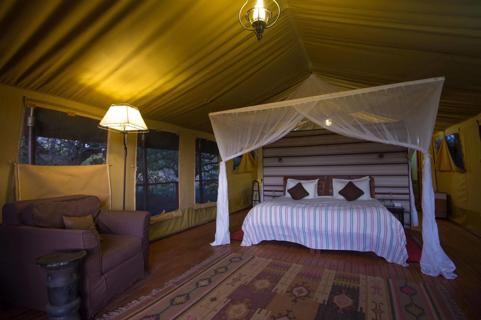 Sanctuary Kusini Hotel Sinoni Bagian luar foto